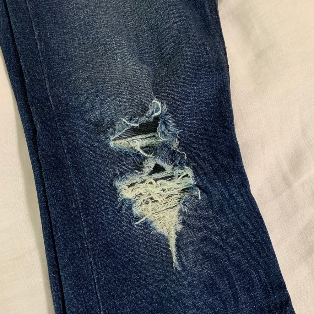 Last Chance - Express Distressed Jean - Size 4 - Picture 6 of 9